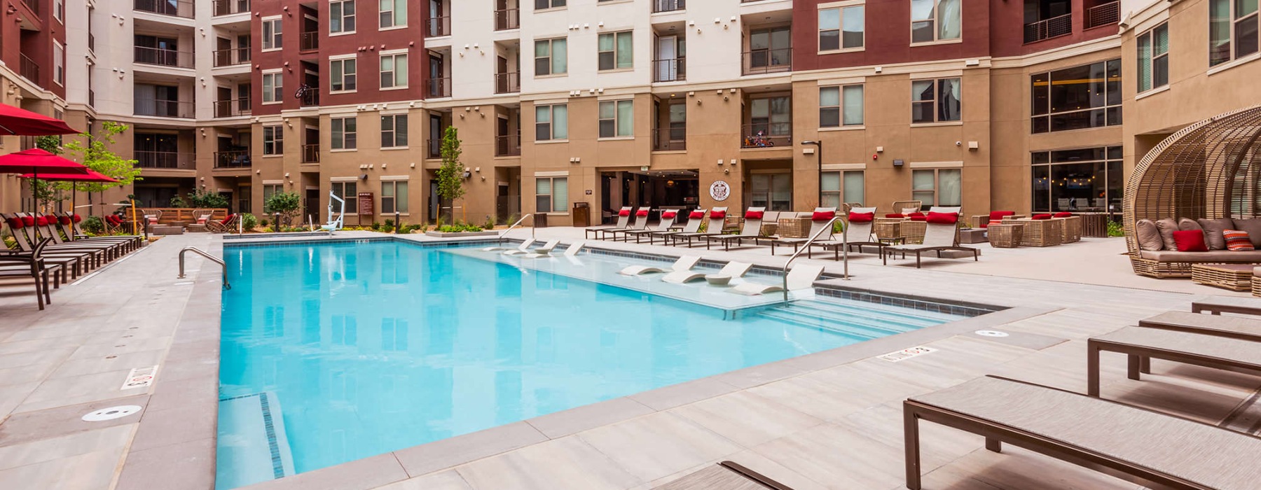 outdoor swimming pool